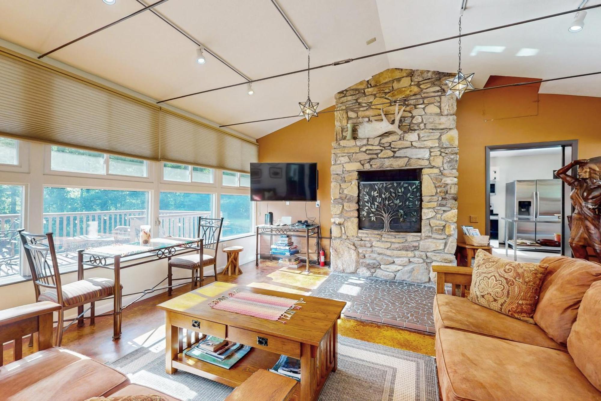 Вилла Bull Creek Peaceful Escape Эшвилл Экстерьер фото